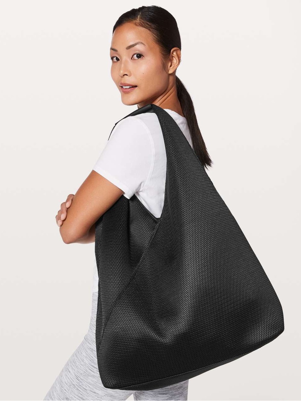 Lululemon Hot Mesh Tote- Black